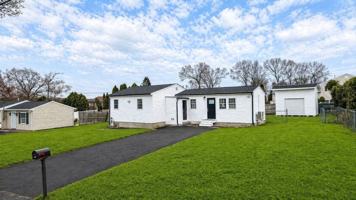 featured image of 715 Newhall St