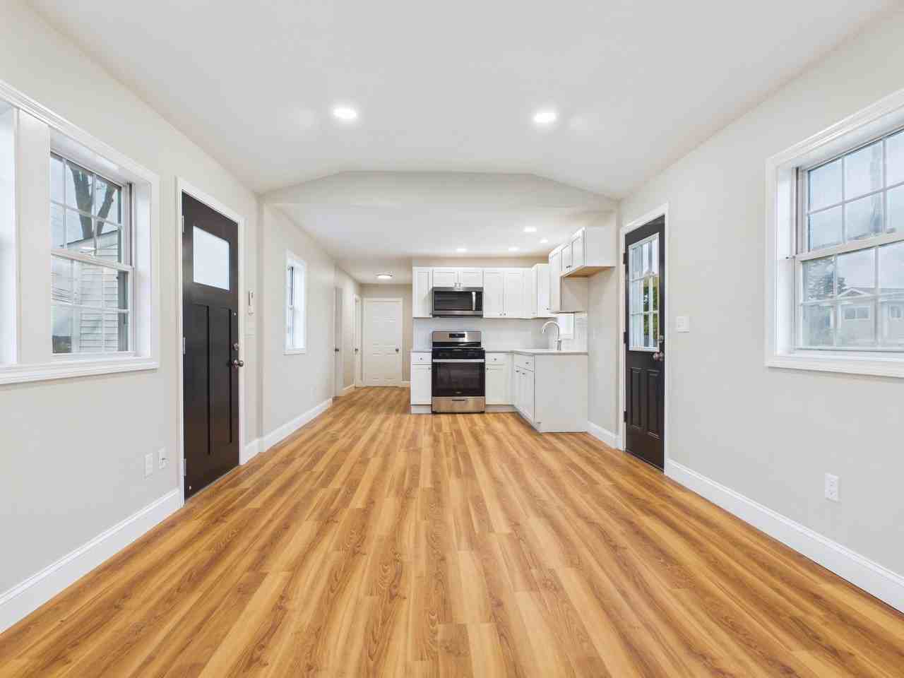 715 Newhall St - Photo 6 of 26