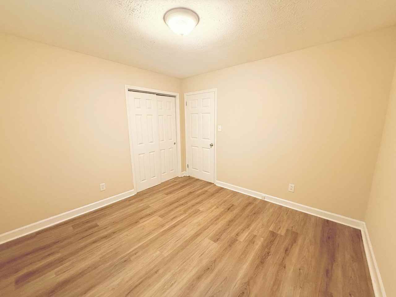 601 E Brown St - Photo 6 of 17