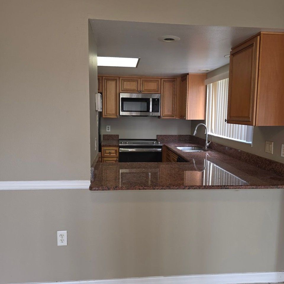 1064 Lotus Pkwy - Photo 3 of 11