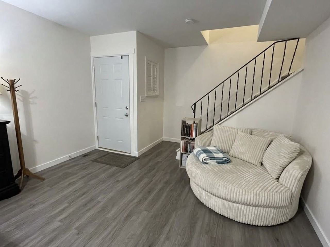 203 9th St Ne - Photo 5 of 7