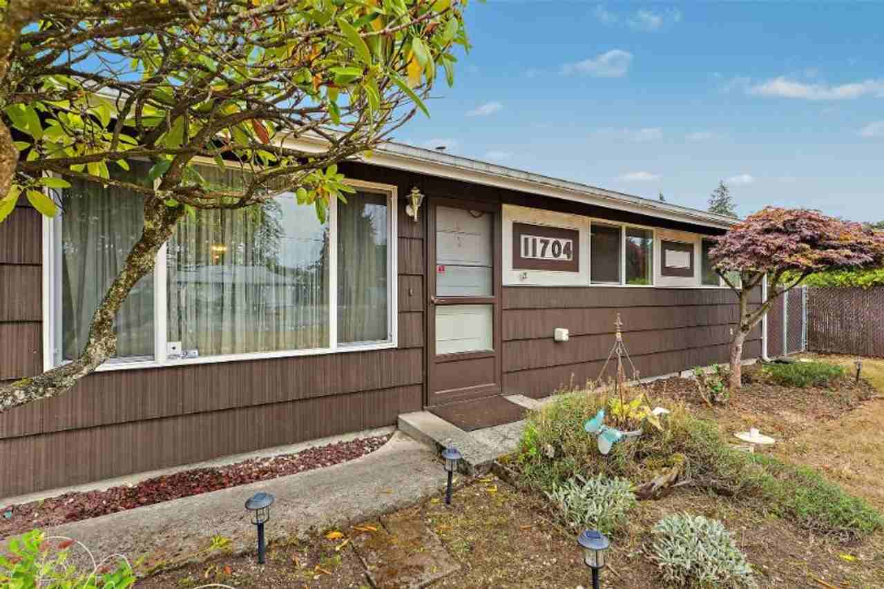11704 Military Rd Sw - Photo 4 of 41