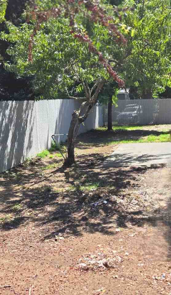 2718 Se 101st Ave - Photo 4 of 16