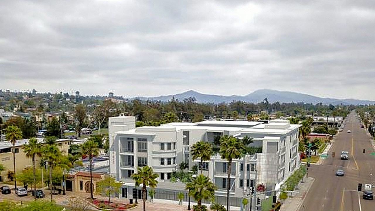 W Grand Apartments - Photo 5 of 21