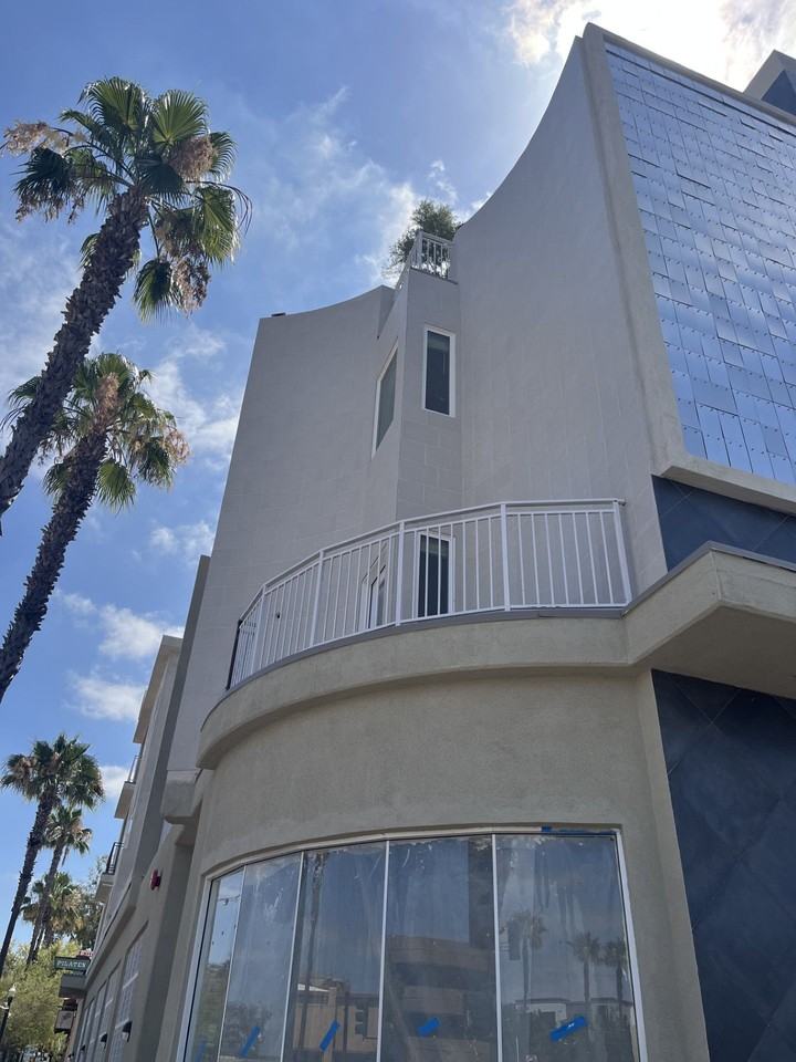 W Grand Apartments - Photo 6 of 21