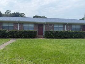 545 Hickory Ave Apt B #Apt B - Photo 1 of 1