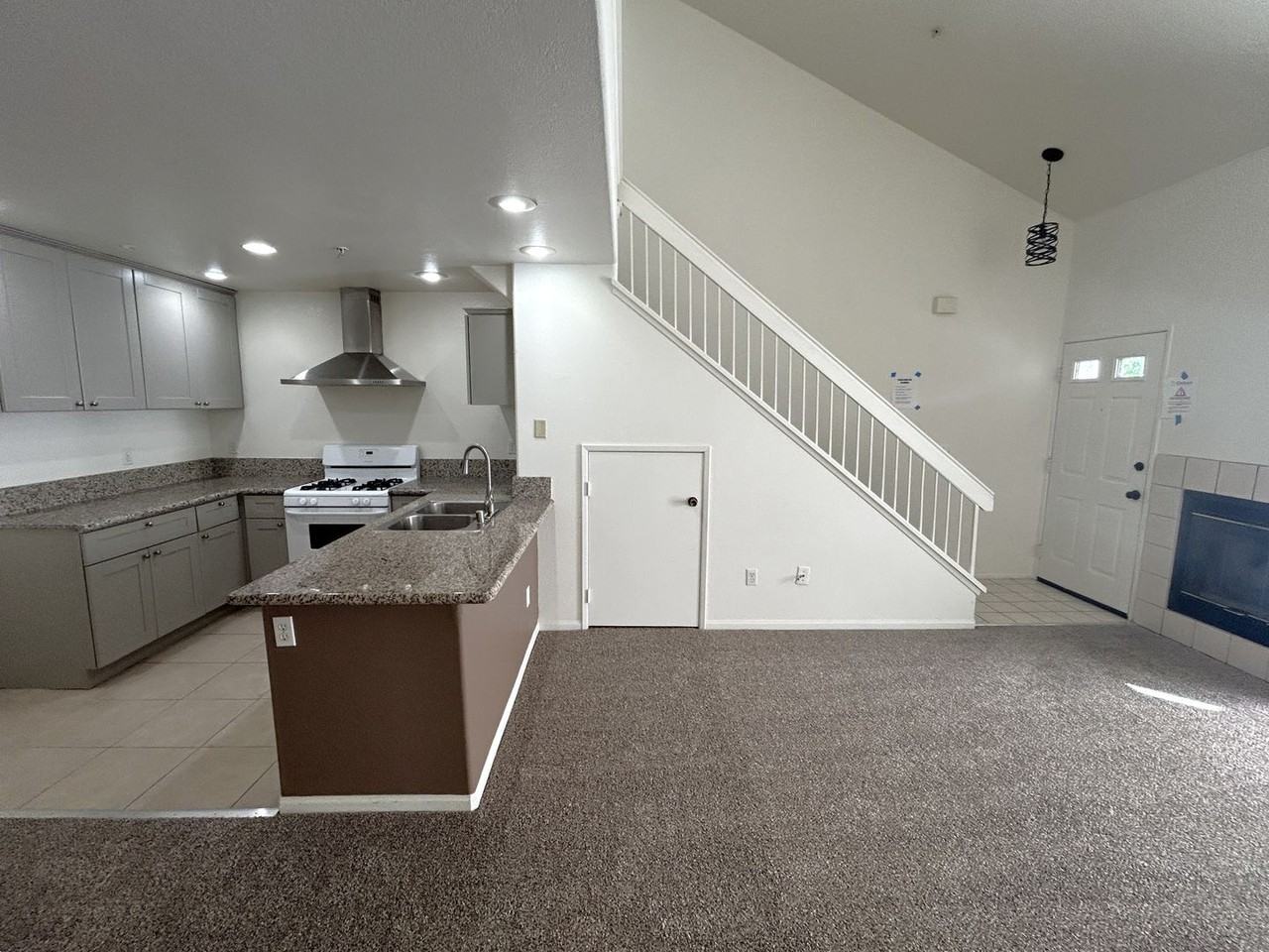 13133 Le Parc #912 - Photo 3 of 22