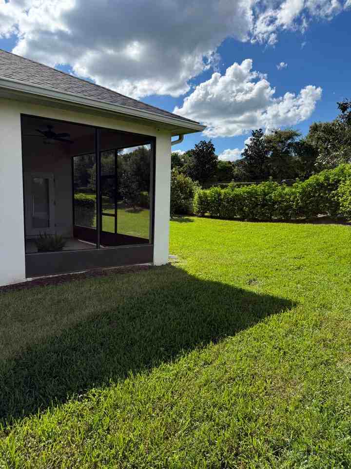 1038 Green Gate Blvd - Photo 4 of 47