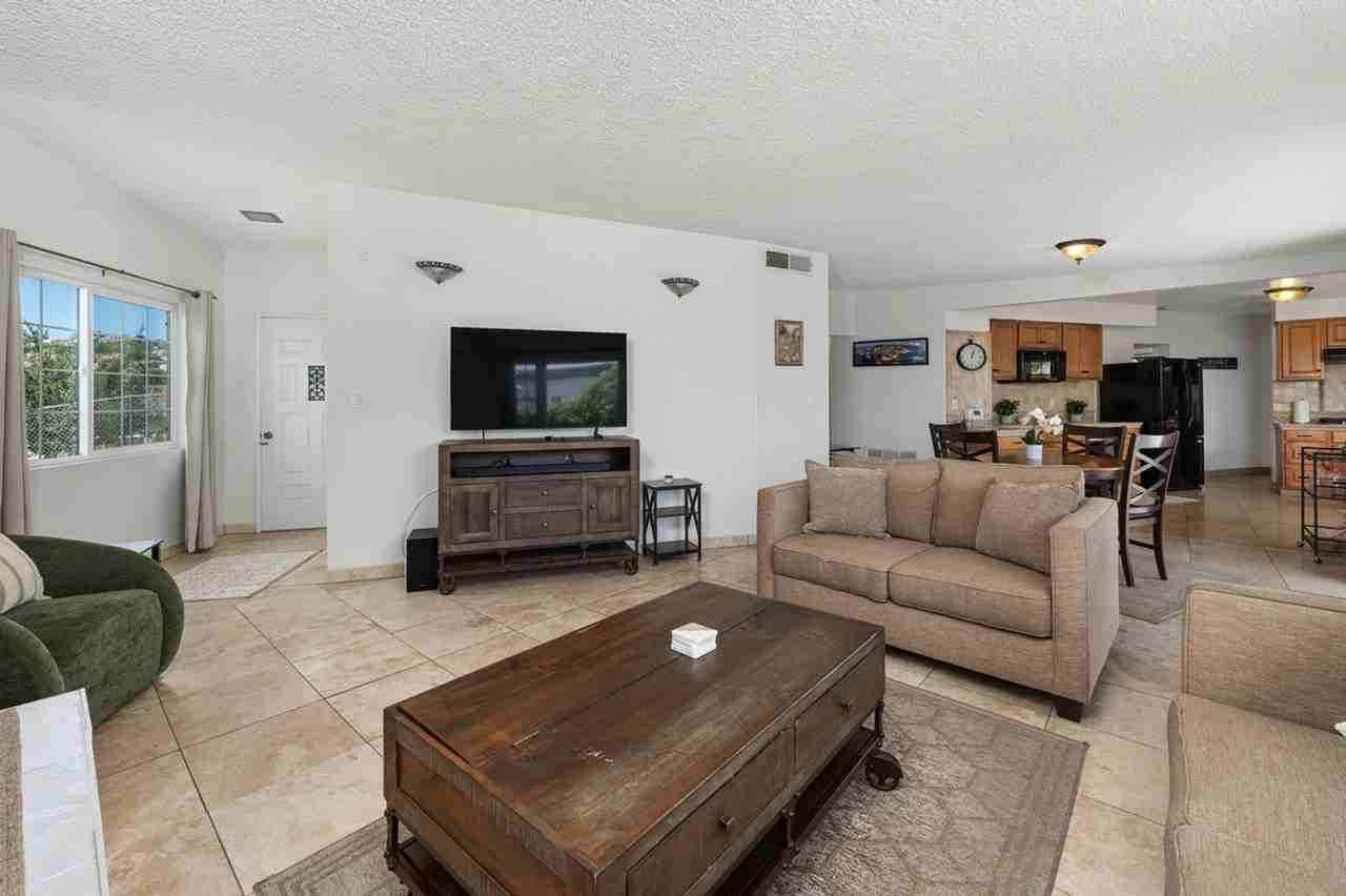 5091 Foothill Blvd - Photo 7 of 24