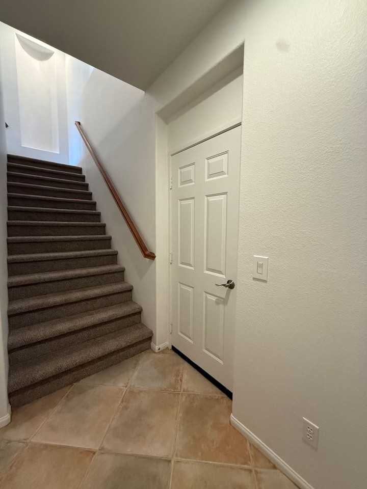 2810 Piantino Cir - Photo 3 of 45