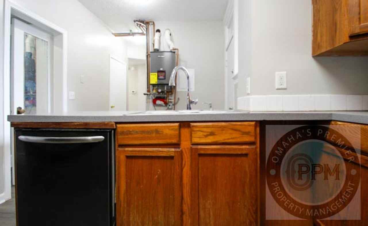 649 S 19th Ave - Photo 5 of 17
