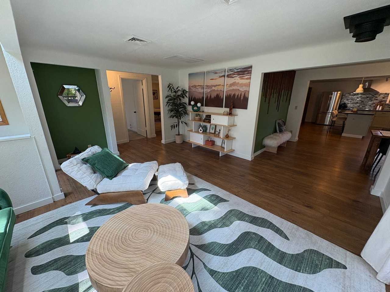 636 Ne Irving Ave - Photo 6 of 28