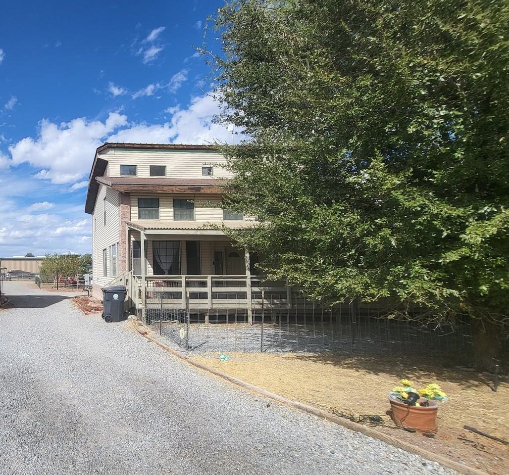 5360 S Corrine St - Photo 6 of 50