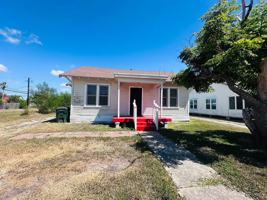featured image of 542 Mcintyre Ave