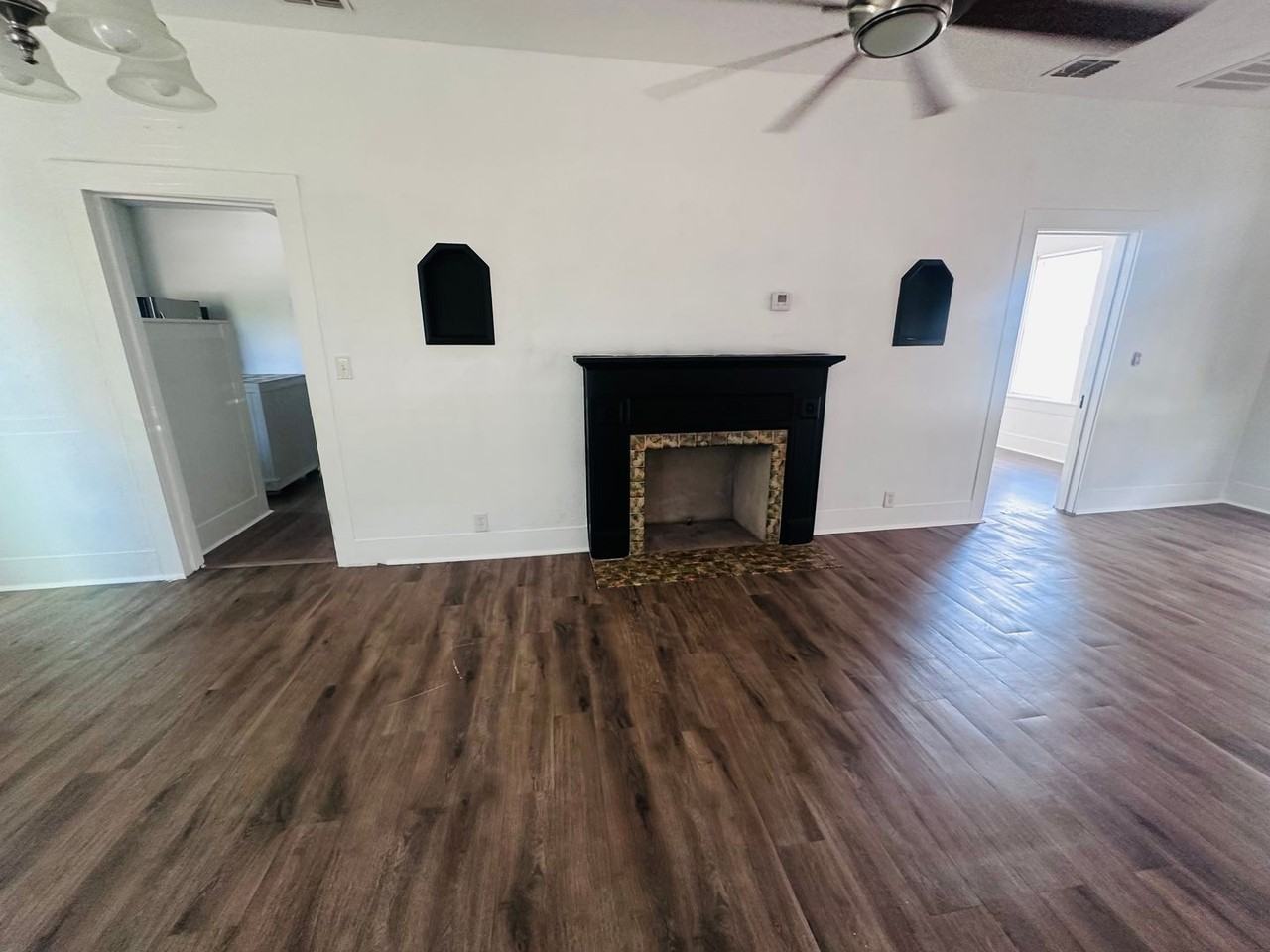 542 Mcintyre Ave - Photo 2 of 28