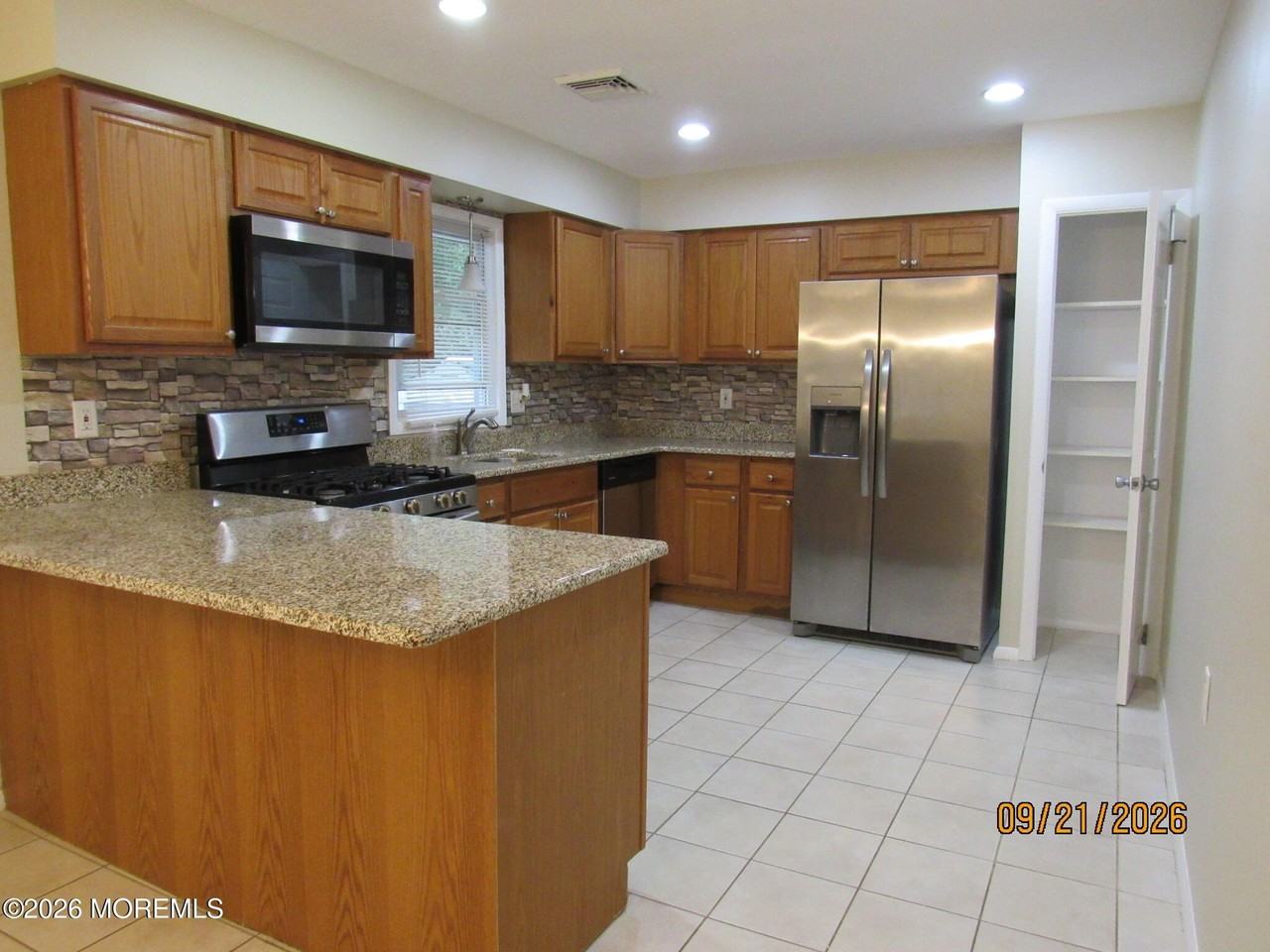 255 Dogwood Ln - Photo 5 of 22