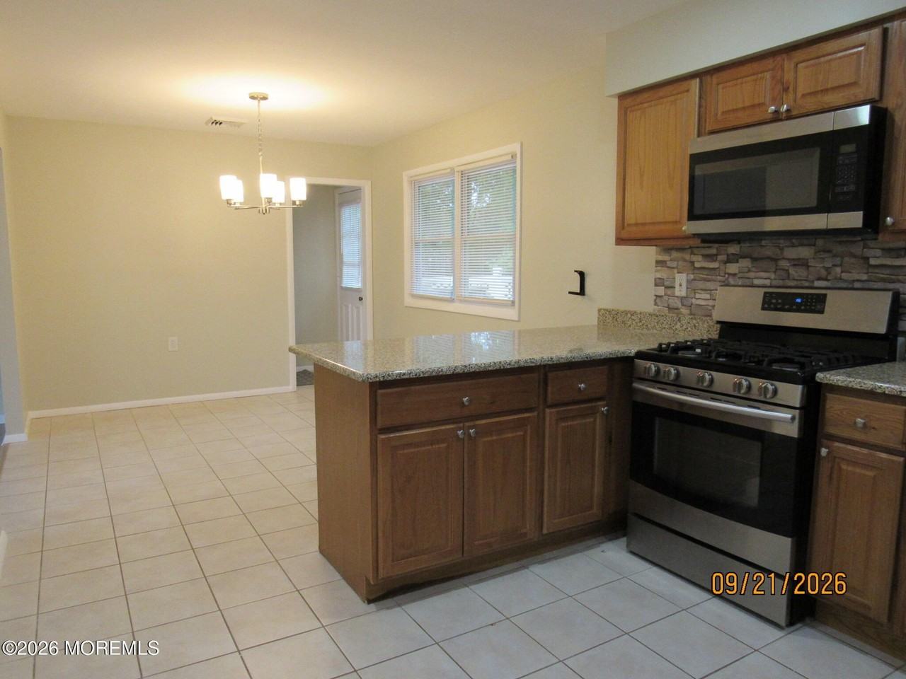 255 Dogwood Ln - Photo 7 of 22