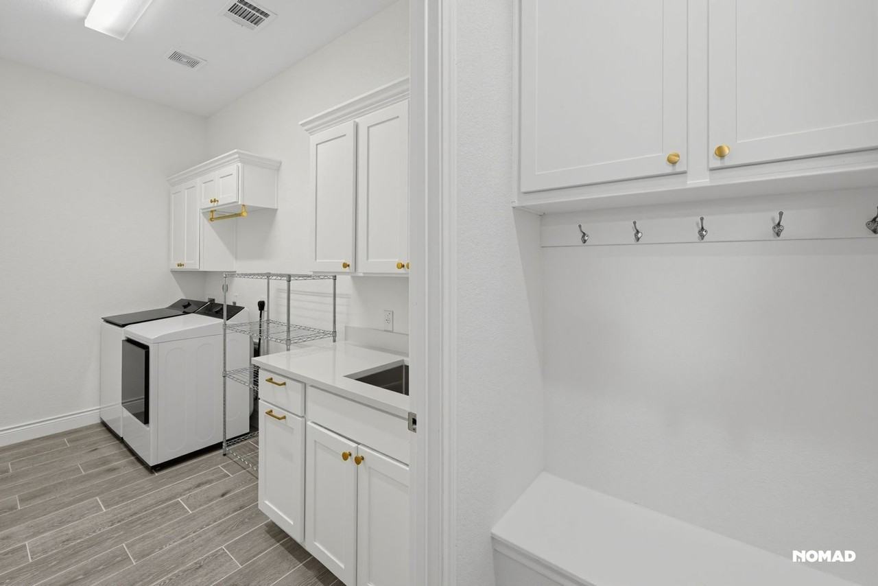 9007 Raven Pointe - Photo 6 of 32
