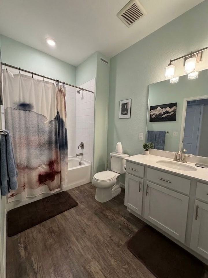 112 Ambrose St - Photo 5 of 14