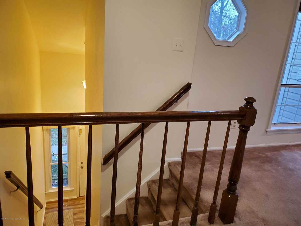 401 Yorkshire Pl - Photo 5 of 23