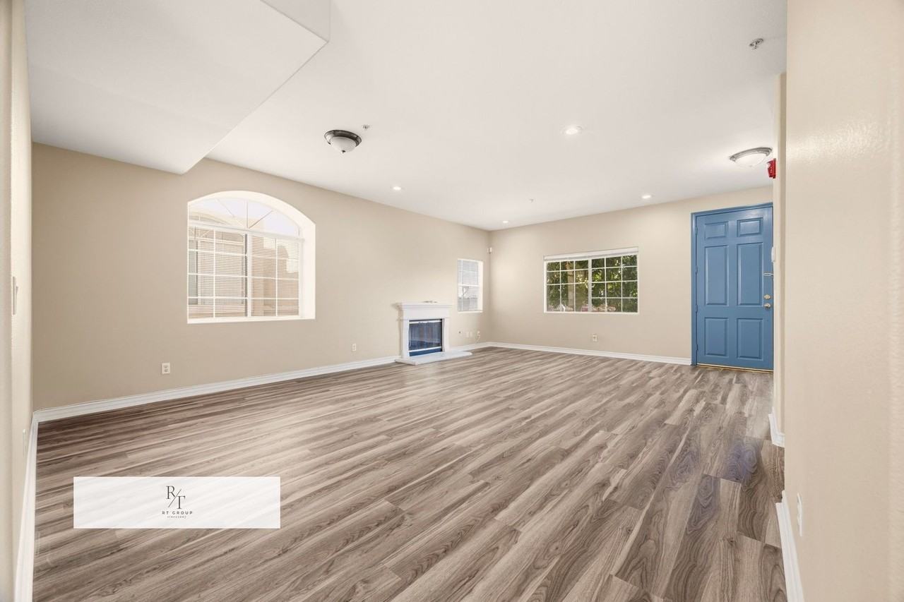 1115 Fairview Ave #B - Photo 3 of 28