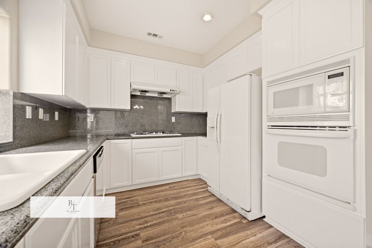 1115 Fairview Ave #B - Photo 5 of 28