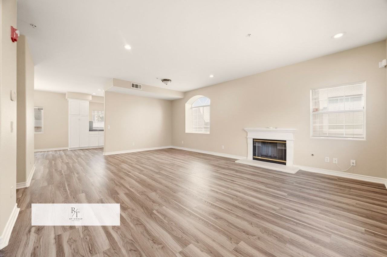 1115 Fairview Ave #B - Photo 6 of 28