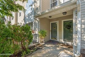 featured image of 49 Richmond Ct