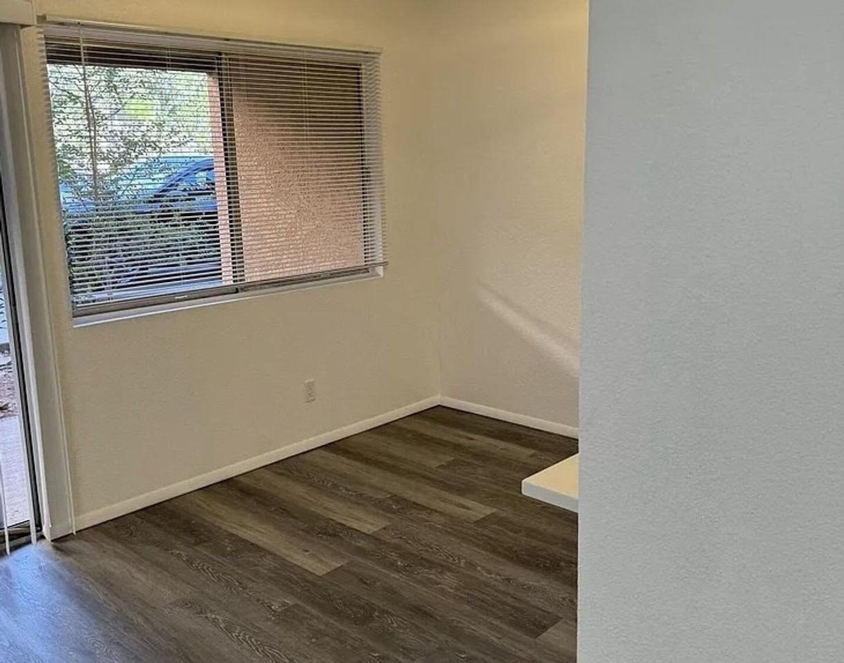 250 Sunset Dr #28 - Photo 5 of 9