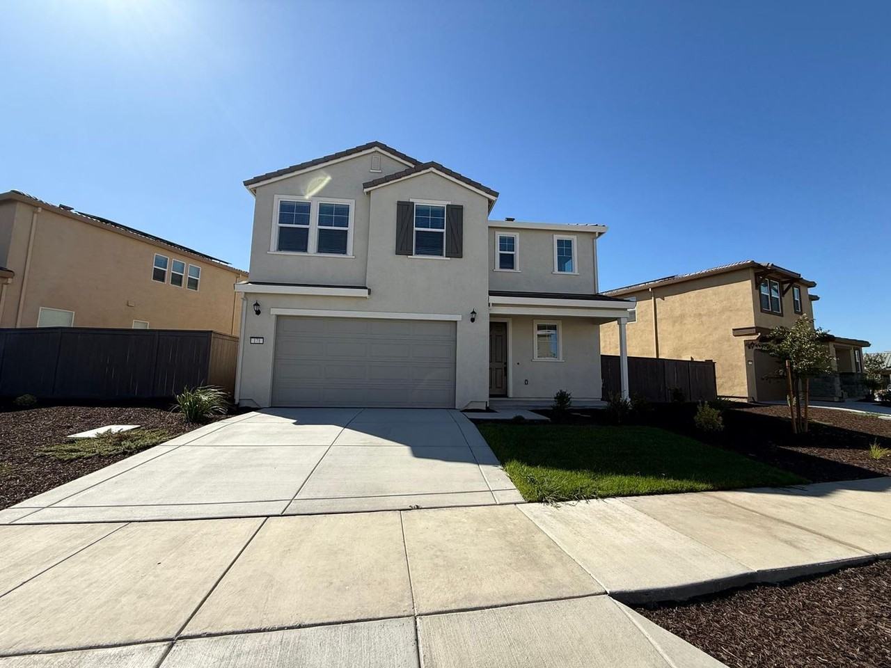 171 Dock Cir - Photo 2 of 38