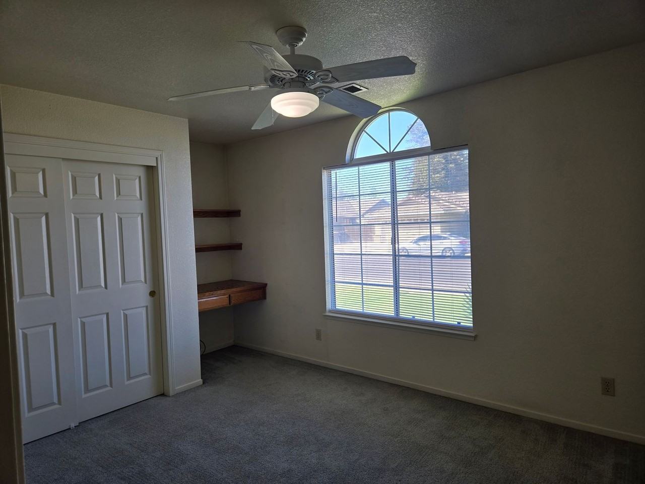 20427 Sparrow Ct - Photo 7 of 10