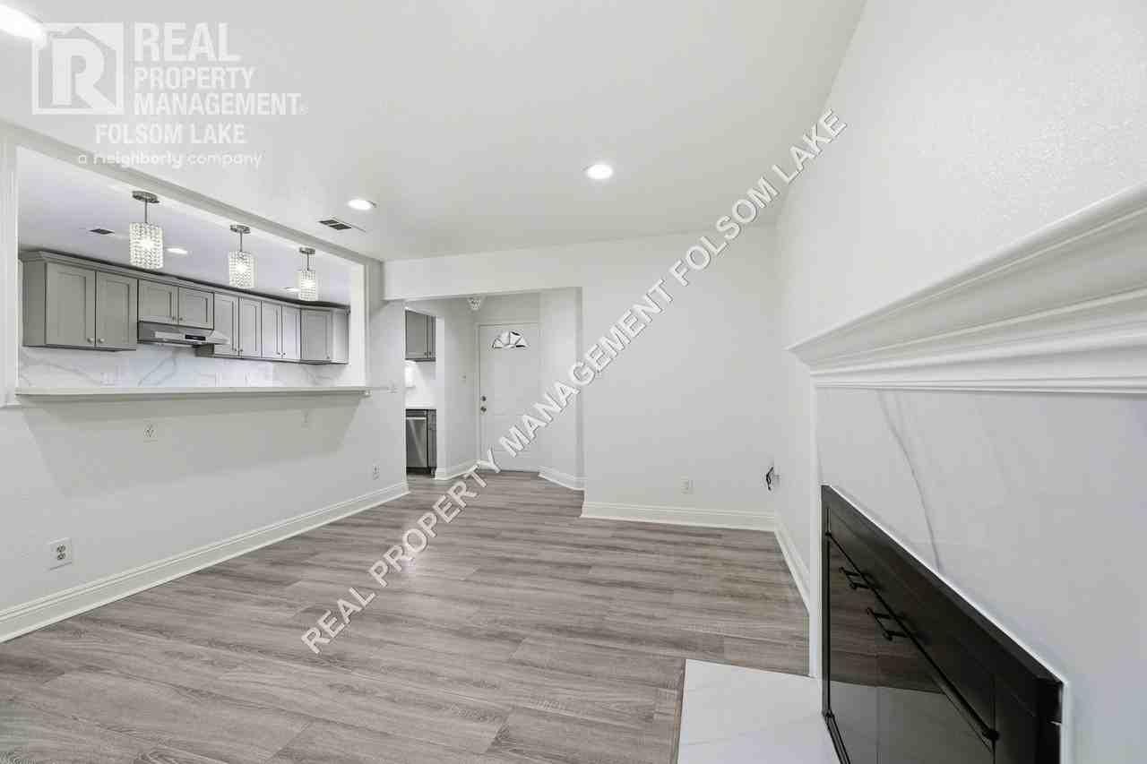 619 Wales Dr - Photo 5 of 26