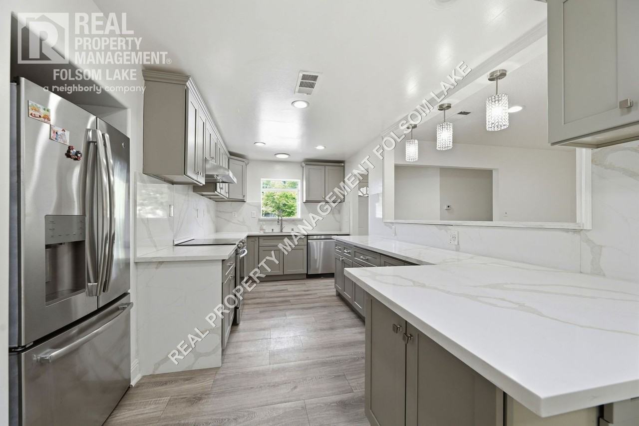 619 Wales Dr - Photo 6 of 26