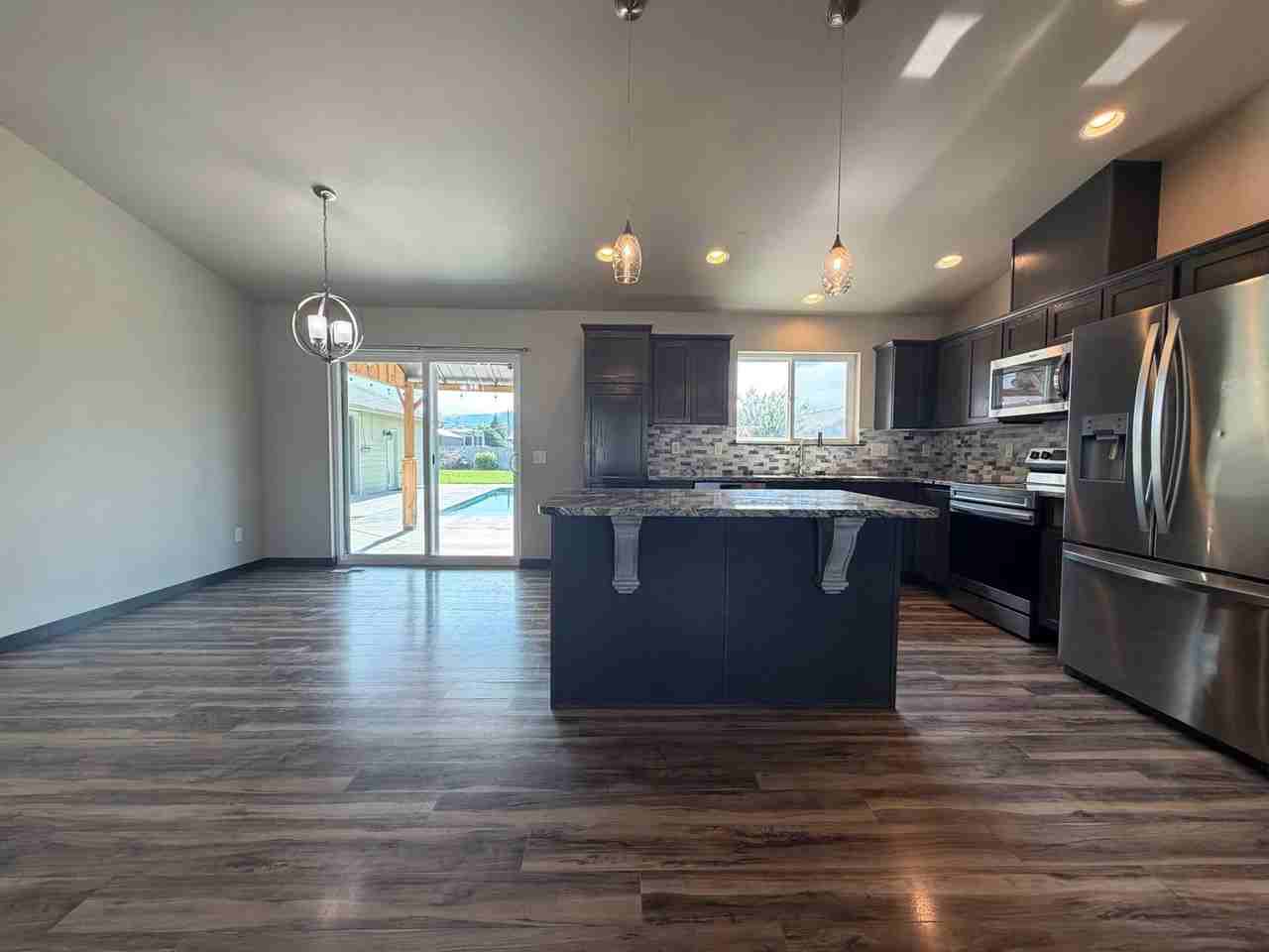 3270 1st St Se - Photo 4 of 25
