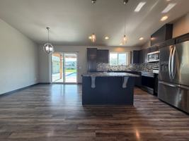 featured image of 3270 1st St Se