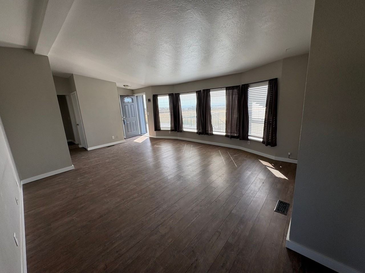 13477 Road 13 Nw - Photo 3 of 12