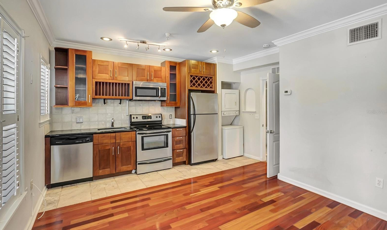 201 6th St S - Photo 5 of 20