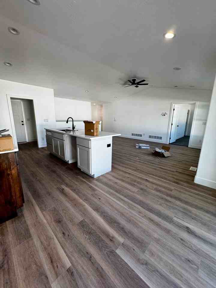 503 Jeanine Dr - Photo 3 of 20