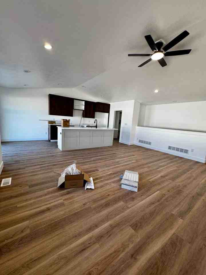 503 Jeanine Dr - Photo 4 of 20