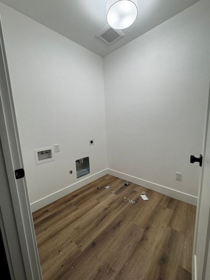 503 Jeanine Dr - Photo 7 of 20