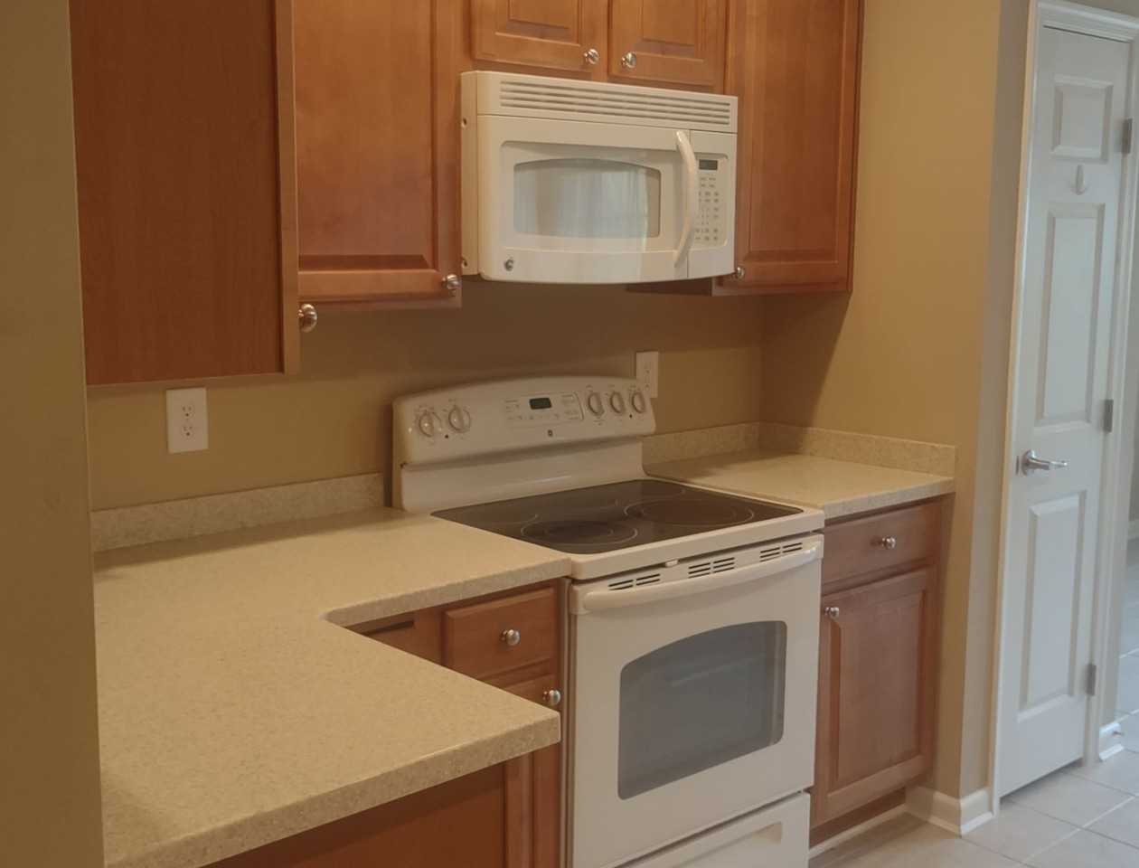 812 Long Dr #F - Photo 4 of 32