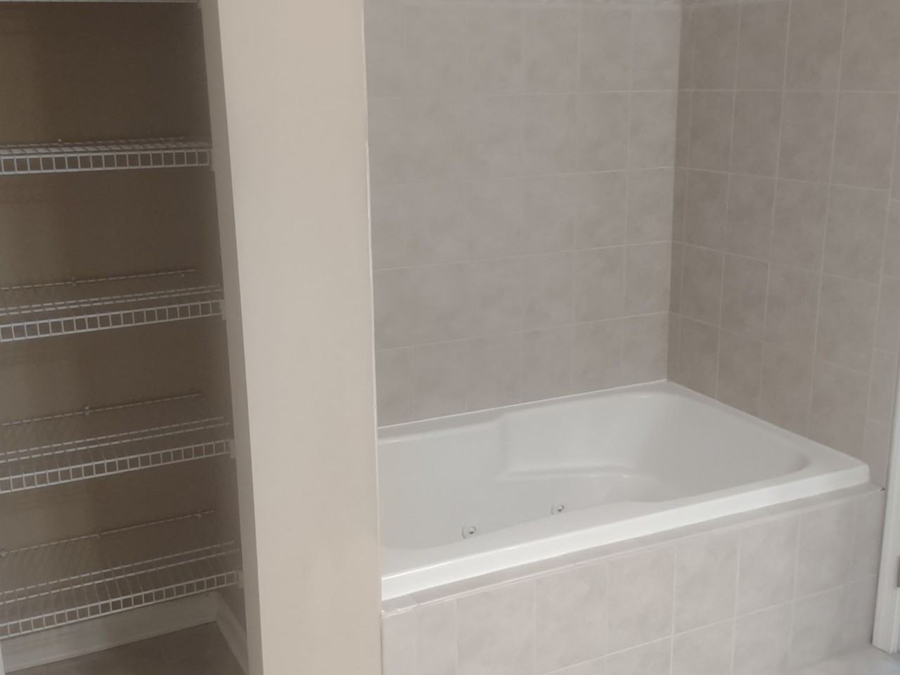 812 Long Dr #F - Photo 6 of 32