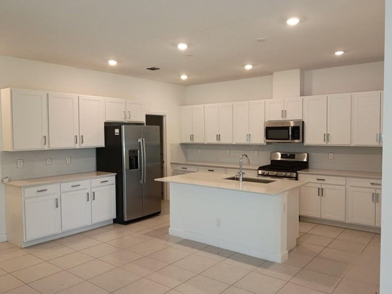 1235 Tangled Orchard Trce - Photo 2 of 12