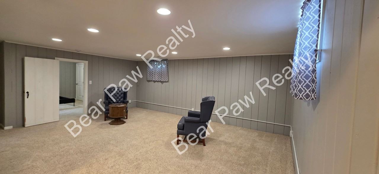 3512 Moore Ave Bsmt #Bsmt - Photo 5 of 14