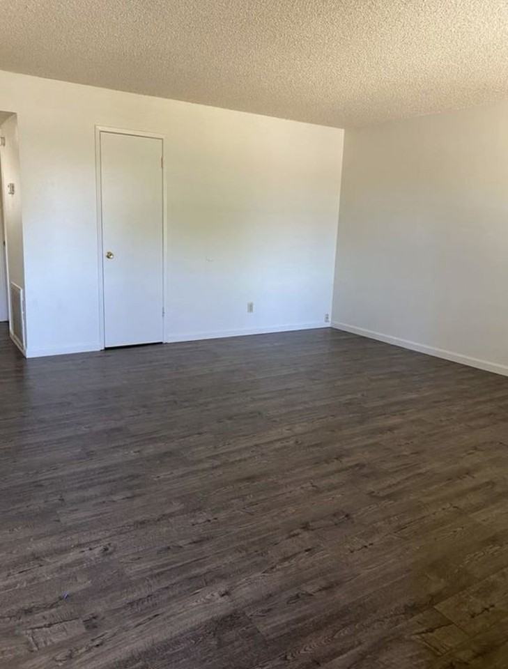 634 Cedar Ave - Photo 6 of 10