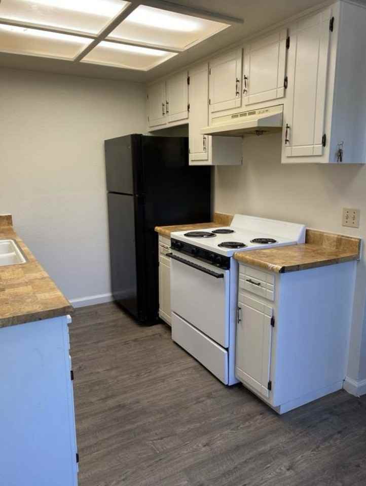 634 Cedar Ave - Photo 7 of 10