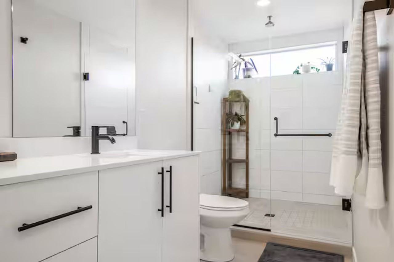 1131 Nw 57th St #B - Photo 5 of 22