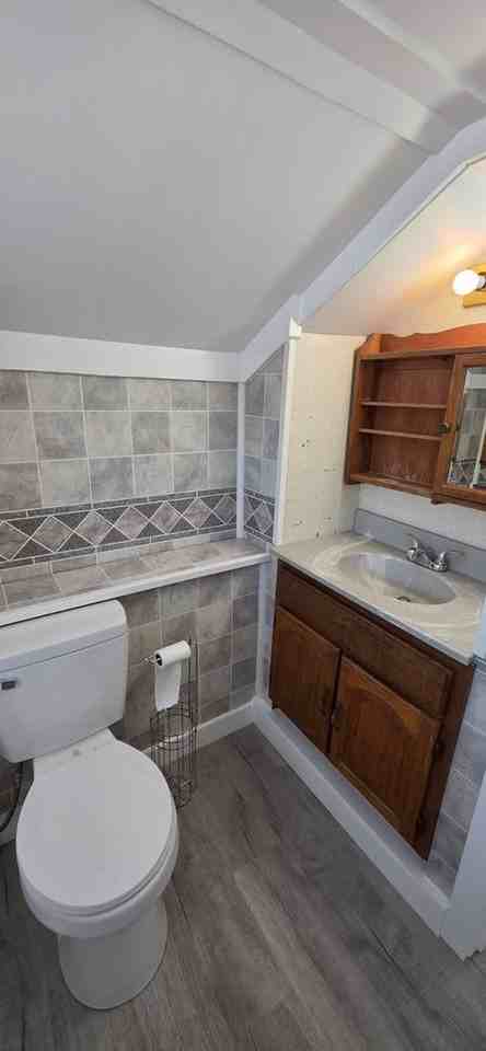 72 E Schuyler St - Photo 3 of 16