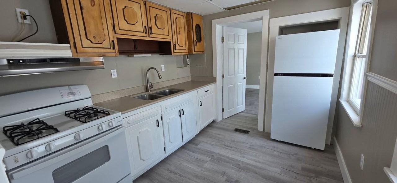 72 E Schuyler St - Photo 6 of 16