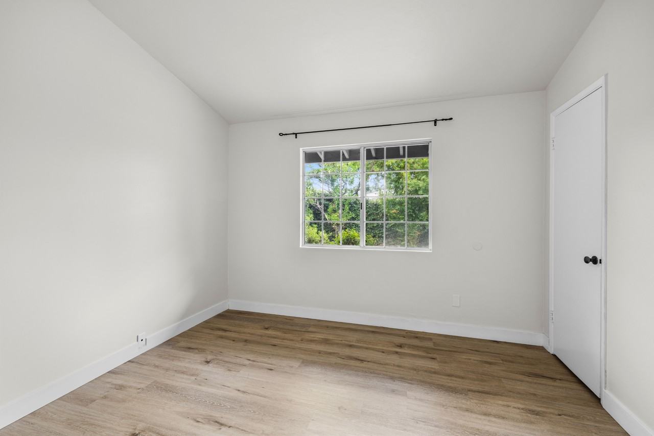5348 Redding Rd #1 - Photo 4 of 22